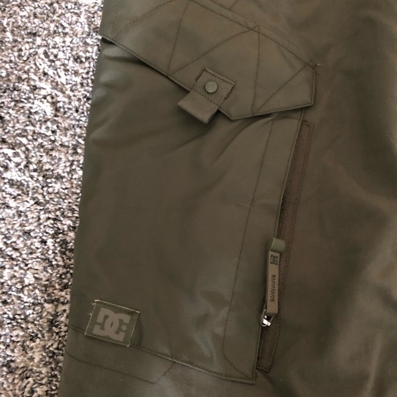 Men DC GREEN Snow pants with Orange suspenders - Picture 11 of 16